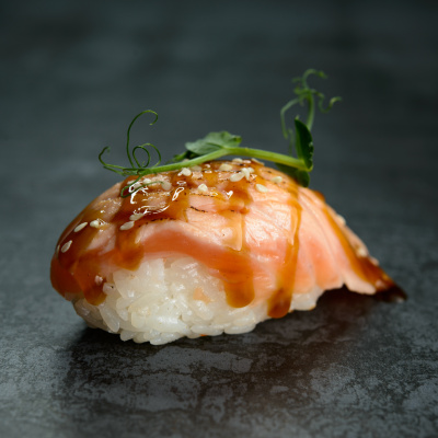 фото Суши опалённый лосось, унаги